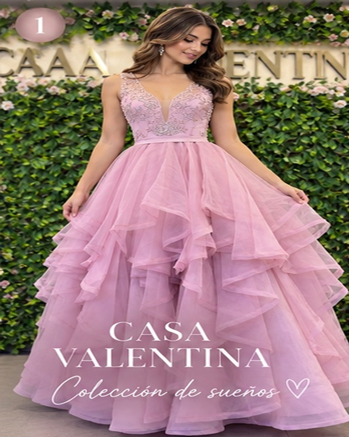Joven adulta con vestido de gala elegante